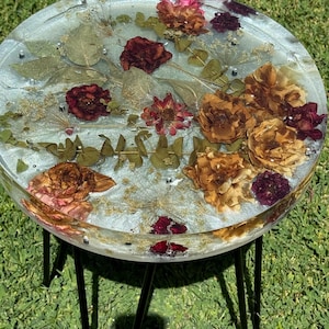 Custom Resin Coffee Table for wedding bouquets, baby showers, birthdays, etc