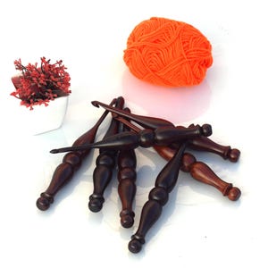 Handcrafted Rosewood Crochet Hook Set: Smooth Ergonomic Crochet