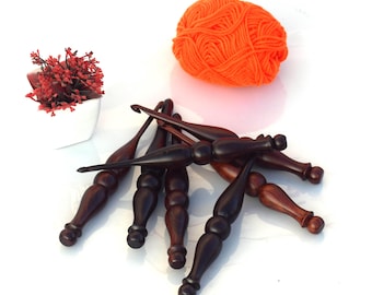 Handcrafted Rosewood Crochet Hook Set: Smooth Ergonomic Crochet