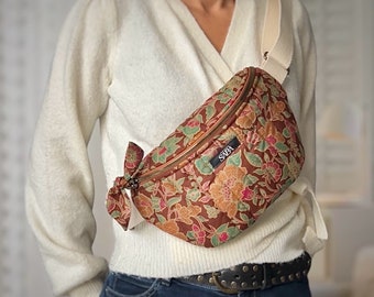 Boho belly bag with quilted floral batik fabric, bronze and pink