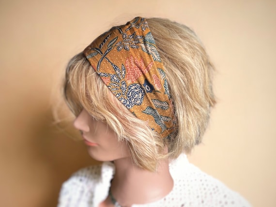 Bandeau cheveux bohème, tissu balinais fleuri ocre, batik indonésien, serre tete tissu