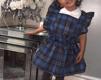 Vestido estilo pichi con volantes y cuadros escoceses - uniforme escolar - vestido formal