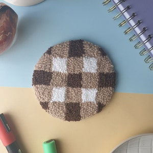 Tufted Punch Needle Coaster | Checkered Pattern Coaster | Chequered Coaster | Mug Rug Drink Coaster | Housewarming Gift | Handmade