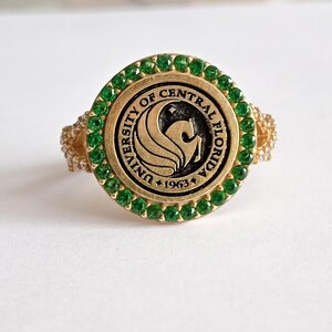 Universität von Zentralflorida Ring, Siegelring Größe, Muttertagsgeschenk, Frauenring mit Gravur, grüner Edelsteinring, Smaragdring, Ehesteinring