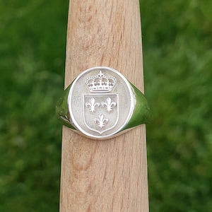 Lily Silver Ring,Signet Ring Size,personalized ring,signet ring men,signet ring women,signet lily ring,Family crest Ring,coat of arms ring