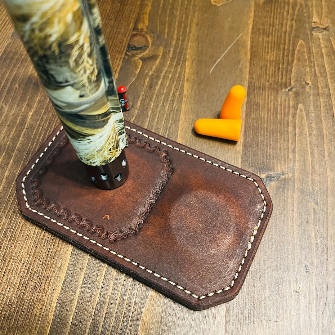 Magnetic Shotgun Barrel Rest Pad Round Black Leather Trim