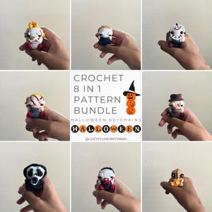 Puede incluir: Una colección de llaveros de Halloween hechos a mano con ganchillo. Los llaveros presentan varios personajes, incluyendo un payaso, una figura enmascarada y un zombi. Los llaveros son pequeños, coloridos y detallados, perfectos para Halloween.