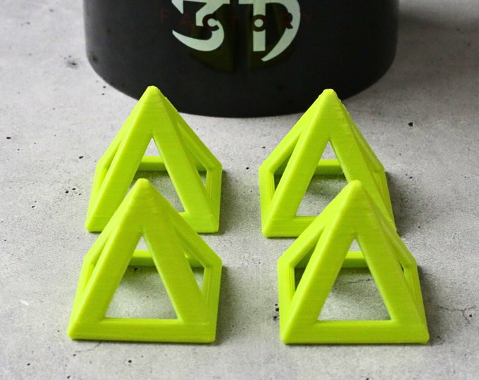 Stackable Painting Pyramid Stands - Set of 4 | 3D Printed Painting Tool | Painter's Helper | Finishing Staining Support | Gift for Craftsman