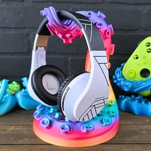 Kraken Tentacle Headphone Stand | 3D Printed Holder for Gaming Headphones | Gamer Gear Gift | Metallic Layered & Color-Changing Options
