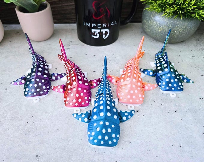 Articulated Mini Whale Shark Keychain Flexi | 3D Printed Color Changing Shark | Ocean Animal Fidget Toy | Gift for Shark Lovers Kids Student