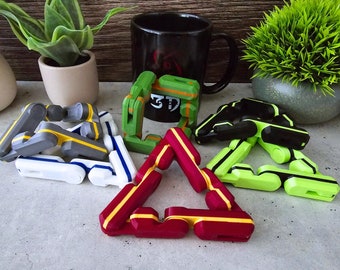 Infinity Triangle Fidget 3D Printed 2-Toned Fidget Toy | 20 Color Choices | Sensory Toy | Gift for Child Son Daughter Elderly