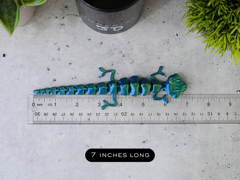 3D Printed Articulated Chameleon: Color Changing Flexi Lizard - Etsy