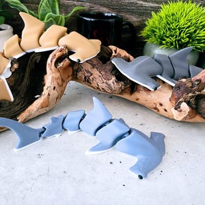 Articulated Hammerhead Shark Flexi: 3D Printed Fidget Ocean Lover Gift
