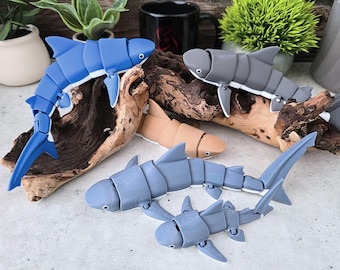 Articulated Shark 3D Printed Flexi | Flexible Shark Fidget or Keychain | 2 Sizes 4 Colors | Unique Gift for Shark and Marine Lovers & Kids