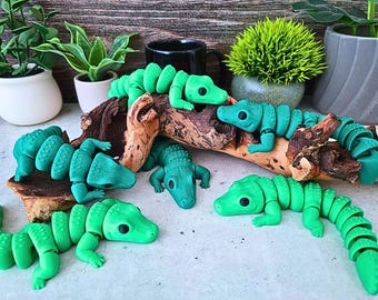 Articulated Alligator Fidget 3D Printed Crocodile Flexi Animal: 7.5" Poseable Reptile Decor