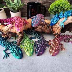 Articulated Spiked Lizard Flexi | 7 Color Changing Metallic Colors | 3D Printed Flexible Lizard | Sensory | Unique Gift for Kids & Adults