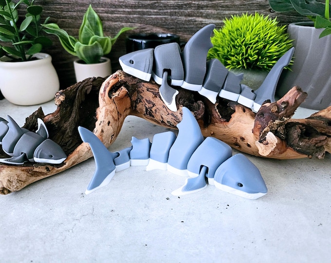 Articulated Great White Shark Fidget | 3D Printed Shark Flexi | 2 Color Options and 2 Sizes | Marine Animal Gift for Shark Lovers