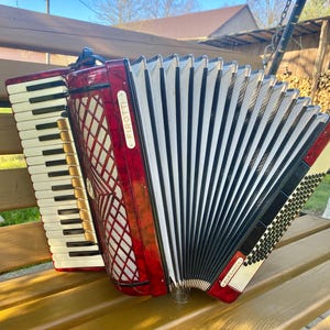 Accordian Firotti Elegance 96 Bass, made in Germany Piano Accordion, New Straps,11+3 register, Rich and Beautiful Sound!