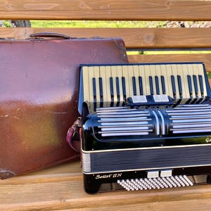 Galotta German Accordion, Model solist ll N,   96 Bass buttons, 5+2 register Original Piano Accordion Instrument, Case , Vintage  Accordian