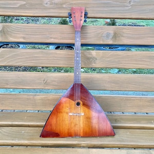 Vintage alte Balalaika, hergestellt in der UdSSR, 6 Saiten, Naturholz, Original Volksmusikinstrument, Vintage Musikinstrument