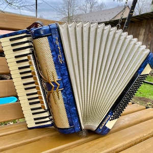 Accordion Firotti Elegance 120 Bass, made in Germany Piano Accordion,  Straps,11+2 register, Rich and Beautiful Sound, 4 voices