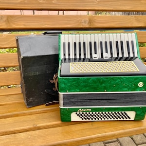 Russian Accordion Acord 80 Bass, 2 Registers, With Straps, Key Accordion, Made in USSR, Nice Sound Vintage Piano Accordion, Case