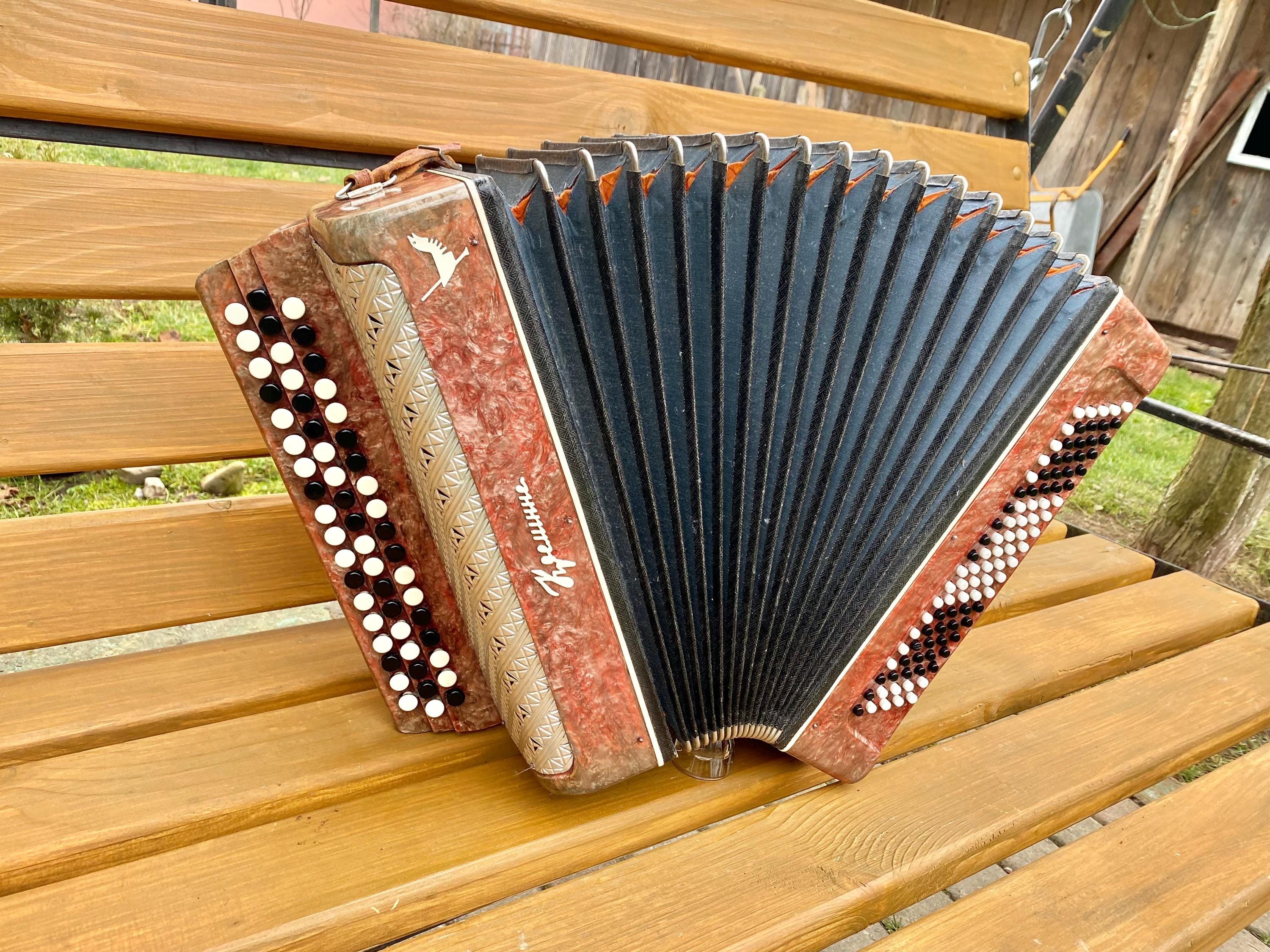 Bayan Kreminne, Chromatic Button Accordion 100 Bass, made in Ukraine, Folk Musical Instrument Soviet Bayan