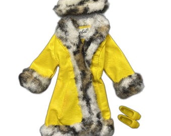 Barbie Great Coat 1459 Complete Vintage 1970 Yellow Vinyl Coat Fur Squishy Shoes