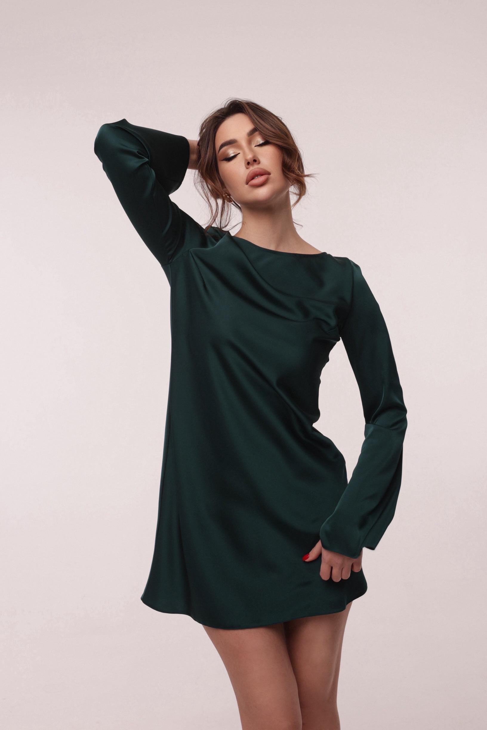 green emerald velvet dress Trouble Emerald Mini Dress - US 2