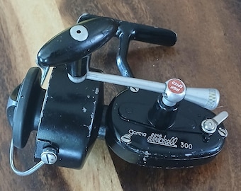 baitcaster vs spinning reel rod Baitcasters, or spinning reels... What's your pick and why?  #fishing  #boating #shimano #daiwa #baitcaster #spinningreel