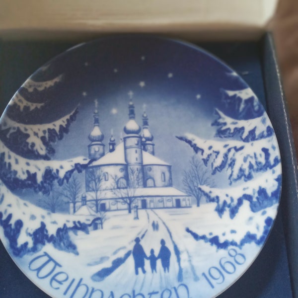 Rare Find Vintage 1968 Weihnachten Christmas Plate with original box