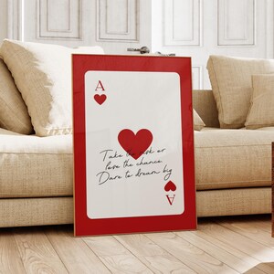 Stampa alla moda con asso di cuori, citazione positiva, poster rosso estetico, carta da gioco, carrello da bar retrò, arte murale, preppy y2k, glamour, funky, stampa digitale