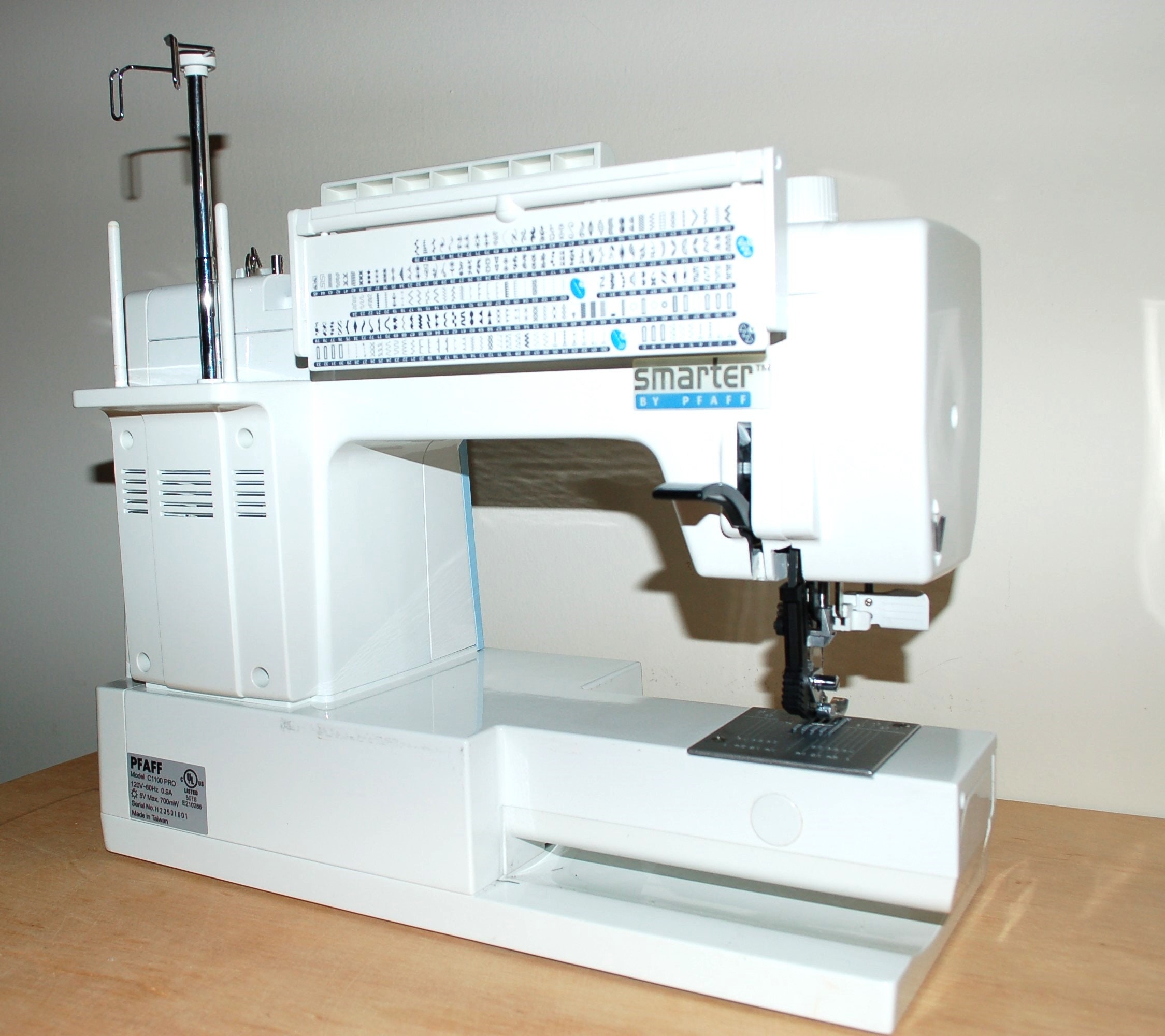 Sewing Machine PFAFF Smarter C1100 Pro Computerized Quilting and Sewing Machine With Large