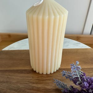 Big Ribbed Pillar Candle, Ribbed Pillar Candle, Undyed Ribbed Aesthetic Candle, Sculptural Candle, Decorative Modern Geometric Candle