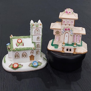 アンティーク　コールポート　Coalport お城の置物　Bone CHINA Vintage Coalport Bone China Floral Set Tea Cup And Saucer