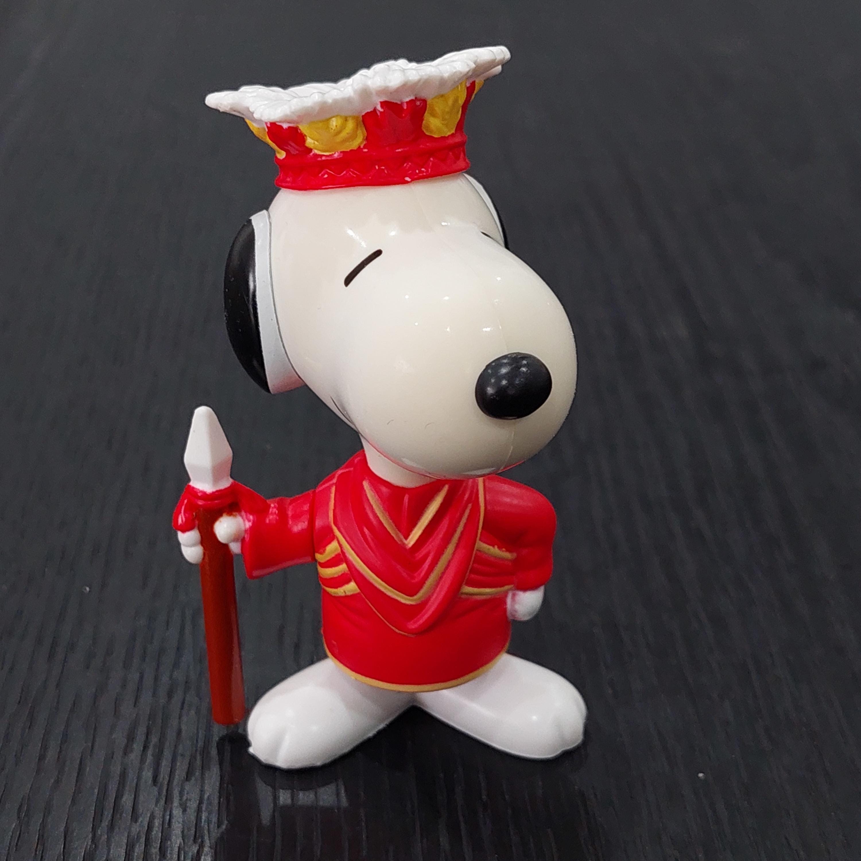 Vintage Snoopy World Tour Toys: 1999 Mcdonalds Happy Meal Figures