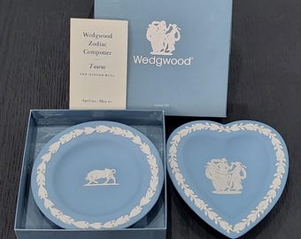 Vintage 80&#39;s Wedgwood Blue Jasperware Porcelain Libra Zodiac Plate, and Heart Shaped Dish Made in England