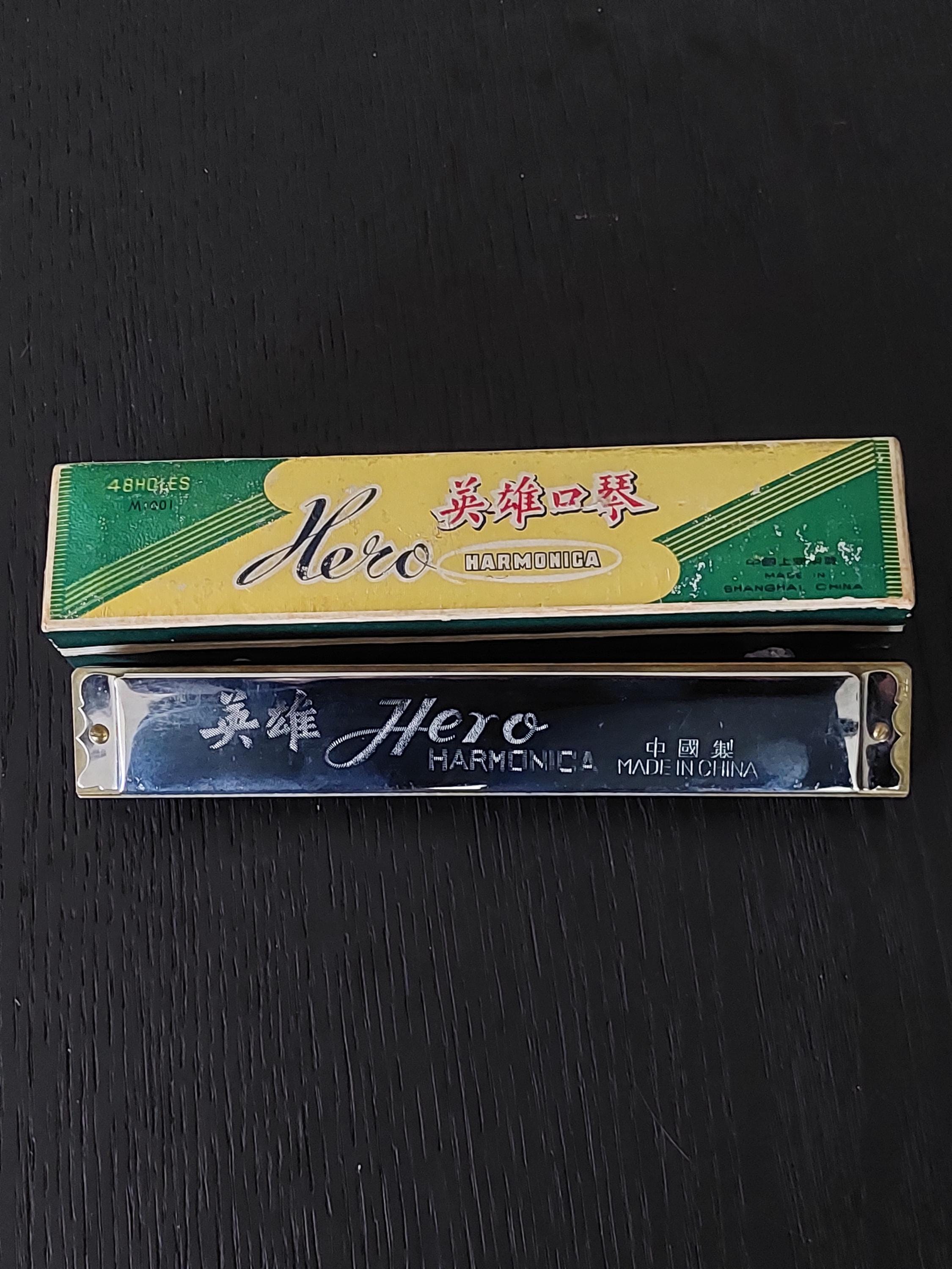 アンティークハーモニカ(約50年前のもの) ヴィンテージ 1960年代 ヒーローハーモニカ 上海 中国 48穴 オリジナル