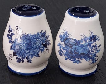 塩コショウ入れ かわいい陶器の青と白、青の塩コショウ入れ