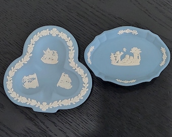 Vintage 1970&#39;s Wedgwood Jasperware Blue Clover Trinket Dish and Oval Trinket Dish