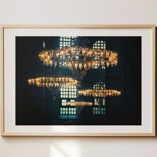 Sophia's Radiance - Hagia Sophia verlicht in Istanbul Art Print - Woondecoratie - Digitale kunst - Muurposter - Reiskunst