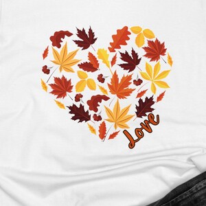T-shirt in cotone con cuore autunnale