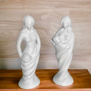 Mother & Child Art Sculpture – Modern Minimalist Figurine | 3D Printed PLA Home Decor Gift