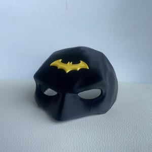 Cat Superhero Mask: 3D Printed Pet Cosplay Costume