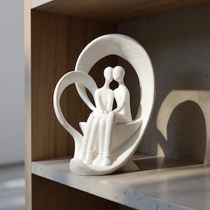 Modern Romantic Sculpture – 3D Printed Couple Figurine for Anniversary, Wedding or Home Decor