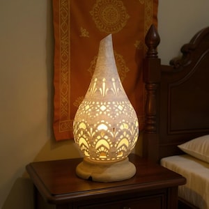 Table Lamp – 3D Printed Warm LED Light for Modern Minimalist Decor