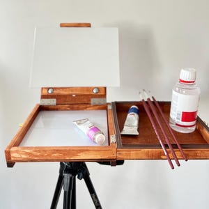 Caja de pintura portátil compacta para artistas - Caballete portátil y kit compacto para plein air, kit de viaje, caballete de arte ligero para artistas, fabricado en Ucrania