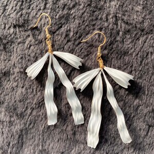 Ribbon Earrings - Classic