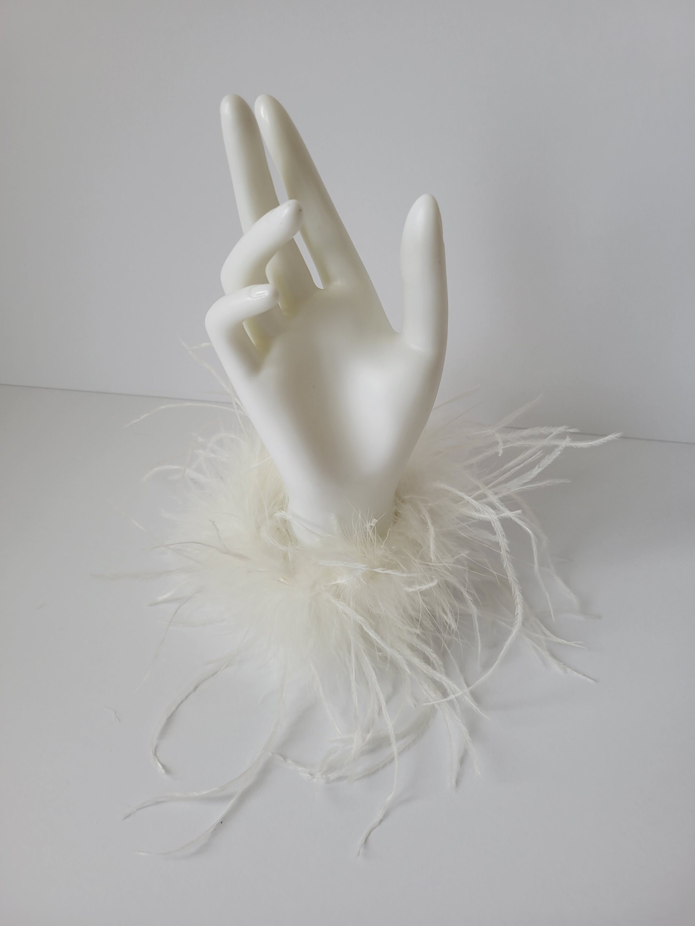 5 Pcs White Ostrich Feathers,White Feathers for Vase - 10pcs Decorative  Feathers for Centerpieces, Flower Arrangement, Home Decoration, 45-50cm  Borato: Hanging Ornaments