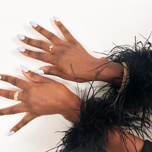 Black 90s Style Fluffy Real Feather Cuffs, Black Feather Hair Scrunchie, Ostrich Feather Cuffs, Art Deco Style Cuff, Bridal Feather Cuff